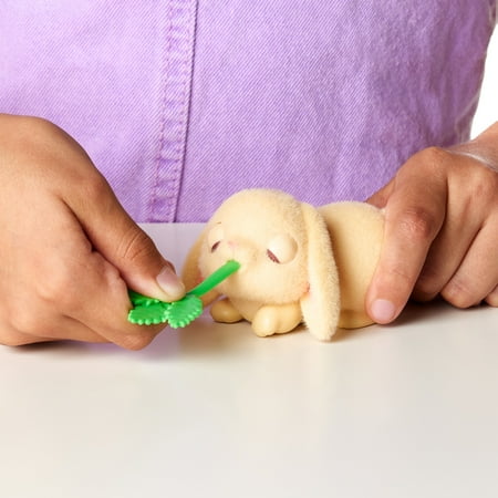 Little Live Pets - Mama Surprise Minis. Feed and Nurture a Lil' Bunny Inside Their Hutch, Ages 5+