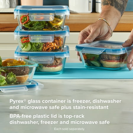Snapware Total Solution Glass 4-Cup Square with Lid