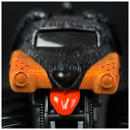 Monster Jam, Official Monster Mutt Rottweiler Truck, Die-Cast Vehicle, 1:64 Scale, Kids Toys for Boys Ages 3 and up