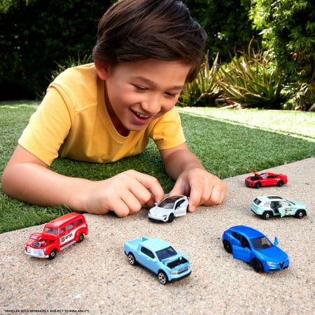 Matchbox Moving Parts Signature Line 1:64 Scale Realistic Toy Car or Truck (1 Vehicle, Style Varies)