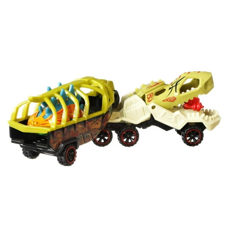 Hot Wheels Super Rigs, 1:64 Scale Toy Car and Matching Transporter, 2 Vehicles (Styles May Vary)