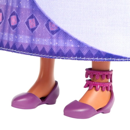 Disney?s Wish Asha of Rosas Posable 11 inch Fashion Doll and Accessories
