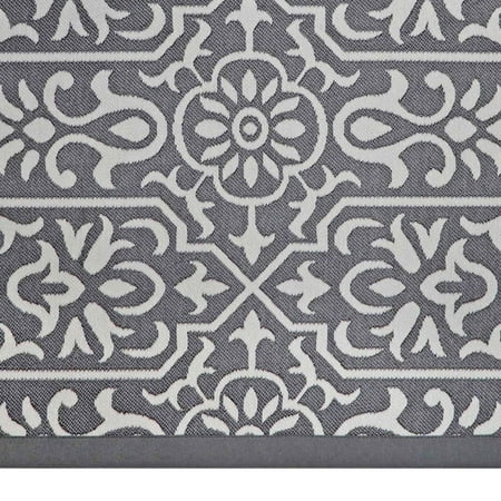 Better Homes & Gardens Polypropylene Gray Jacquard 20" x 34" Indoor Kitchen Rug