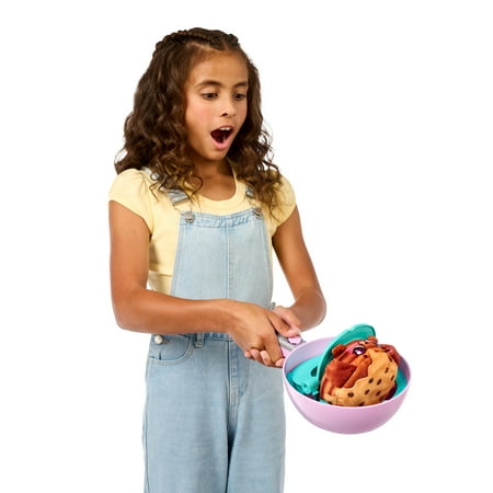 Cookeez Makery Pancake Treatz. Mix & Flip a Plush Best Friend! Scented, Interactive Plush, Ages 5+