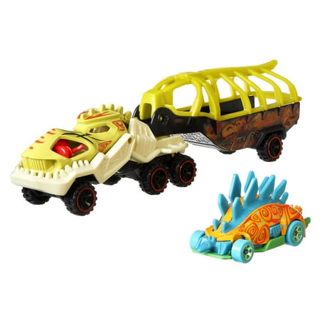 Hot Wheels Super Rigs, 1:64 Scale Toy Car and Matching Transporter, 2 Vehicles (Styles May Vary)