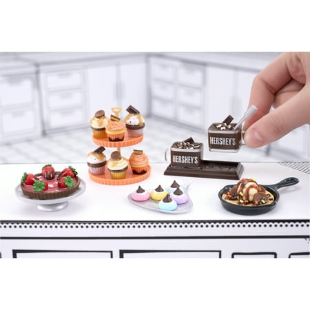 MGA's Miniverse Make It Mini Food Hershey Multi-Pack Mini Collectibles, Novelty Food Toy, Ages 8+
