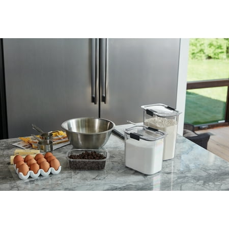 Rubbermaid Brilliance Pantry Airtight Food Storage Container, BPA-free Plastic, 16 Cup, Clear, 160cm|62.99" (10-11 years), 16 Cup