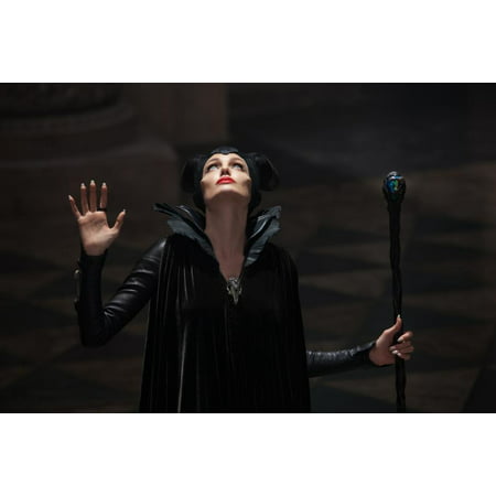 Maleficent (Blu-ray + DVD + Digital Code)