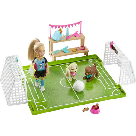 Barbie Dreamhouse Adventures Chelsea Doll with Soccer Playset and Accessories, Standard