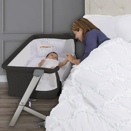 Dream On Me Skylar Bassinet and Bedside Sleeper in BlackBlack,