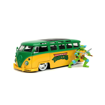 Jada Toys 1962 Volkswagen Bus Vehicle Playset (2 Pieces)