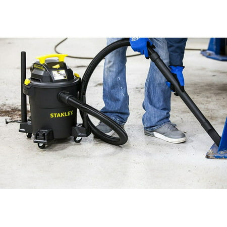 STANLEY 6 Gallon 4 Peak HP Poly Wet Dry Vacuum SL18116P